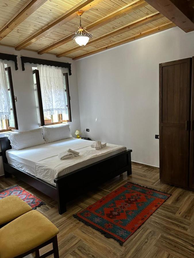 Guest House Iljesa Berat Exterior photo