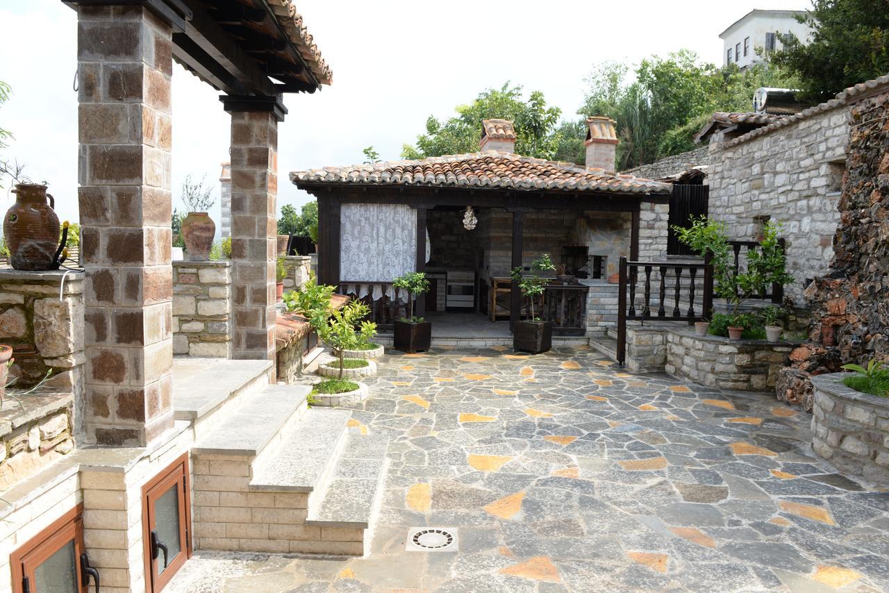 Guest House Iljesa Berat Exterior photo