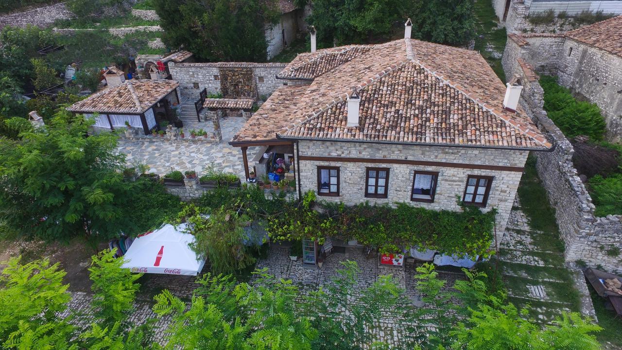 Guest House Iljesa Berat Exterior photo