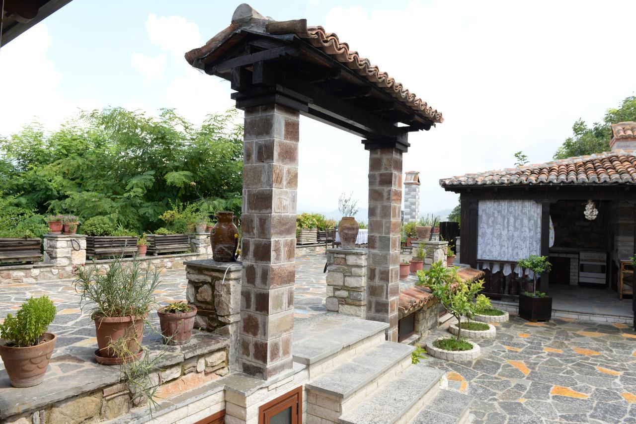 Guest House Iljesa Berat Exterior photo